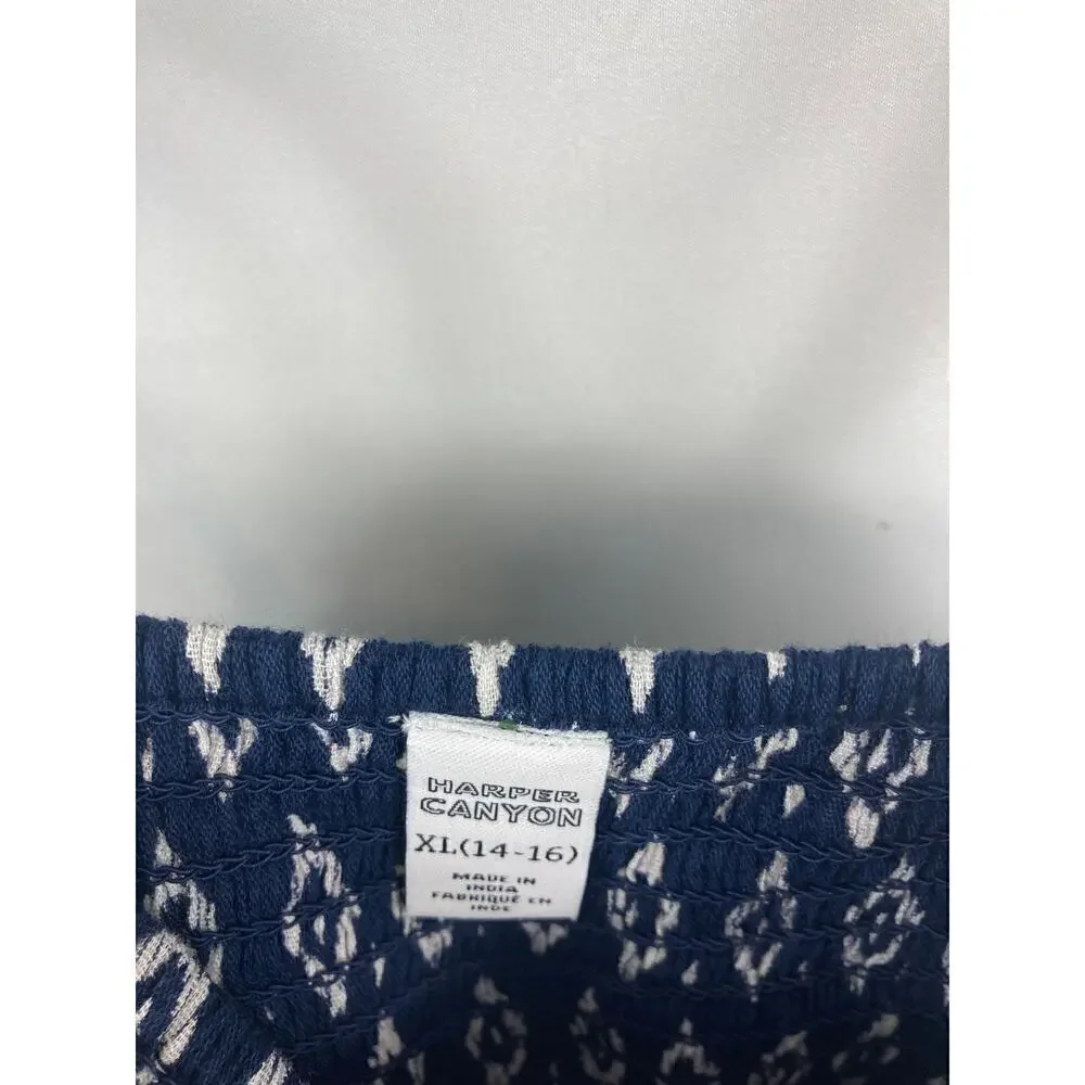 NWT Harper Canyon Smocked patterned tie sleeve top XL